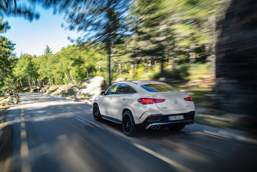 Mercedes-AMG GLE 53 купе: легендарные возможности в кузове внедорожного купе